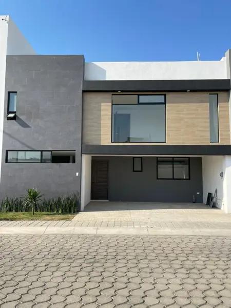 CASA EN FRACCIONAMIENTO PASO DE CORTÉS