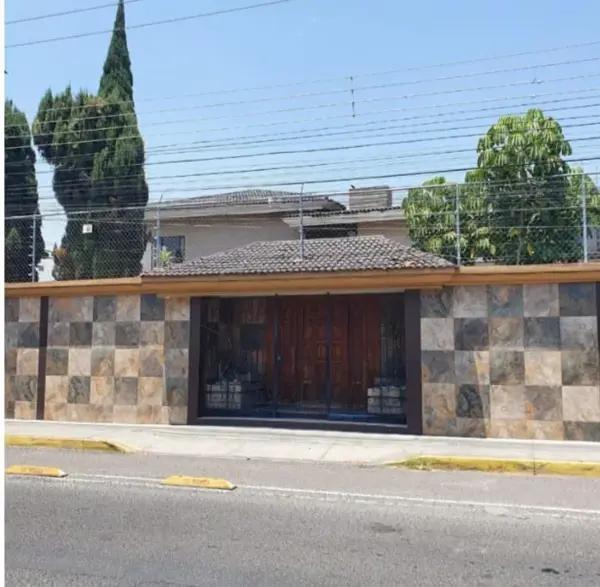 CASA EN RENTA PARA OFICINAS EN COL. BUGAMBILIAS