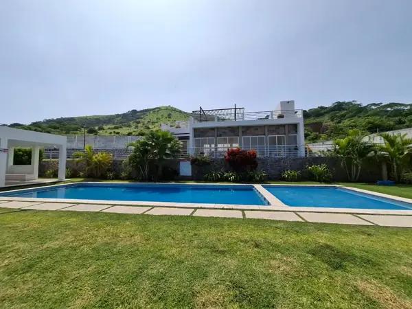 Excelente oportunidad deconstruir su casa en fraccionamiento