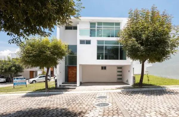CASA EN VENTA EN PARQUE CUERNAVACA LOMAS DE ANGELOPOLIS III