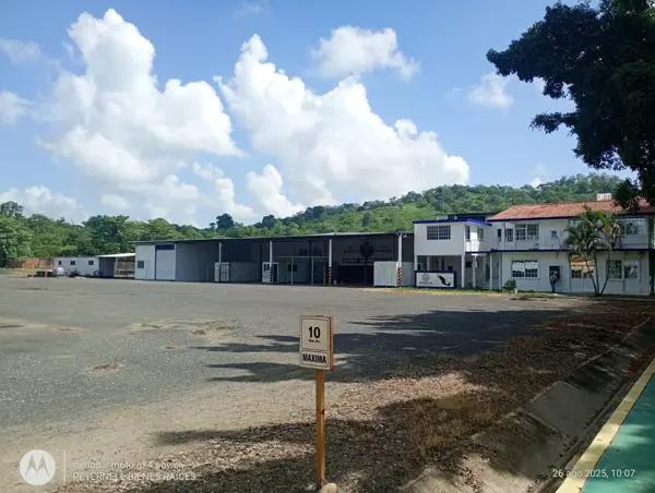 Renta de Bodega Industrial con Oficinas en Poza Rica, Veracruz, 20,000 m²