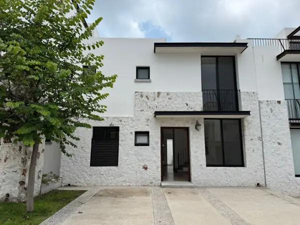 Casa en Venta en Juriquilla Torre de Piedra