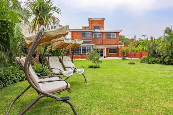 Casa en fraccionamiento en Temixco a la venta.