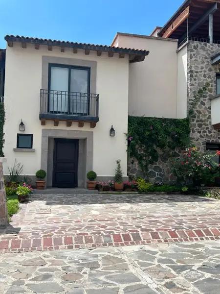 Casa en renta en La Escondida, San Miguel – Exclusividad y confort