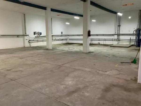 Bodega Industrial en Venta con Almacén y Rampa en Guadalajara