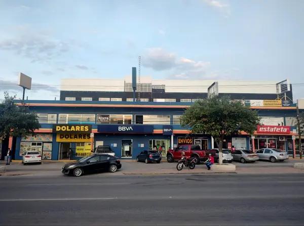 Local Comercial en Renta en Plaza Aramil, 
San Juan del Río, Querétaro