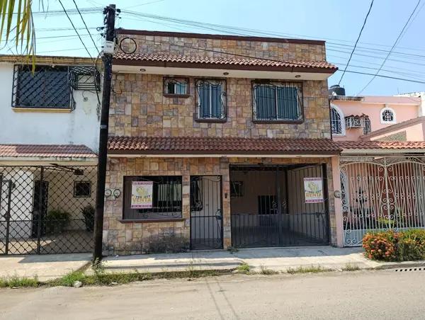 CASA EN VENTA  FRACC. LAGUNAS