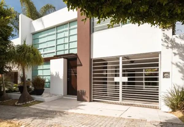 CASA EN VENTA EN CLÚSTER 888 LOMAS DE ANGELOPOLIS I