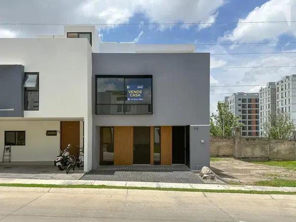 Casa nueva en venta en Coto Sivec de Capital Norte