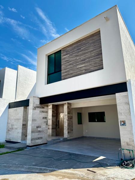 Casa Moderna en Venta en Las Viñas, Torreón