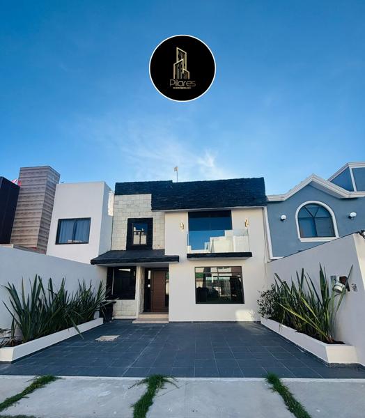 CASA AMPLIA CON JARDIN