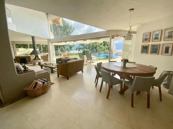Casa en renta en La Peña, Valle de Bravo, México