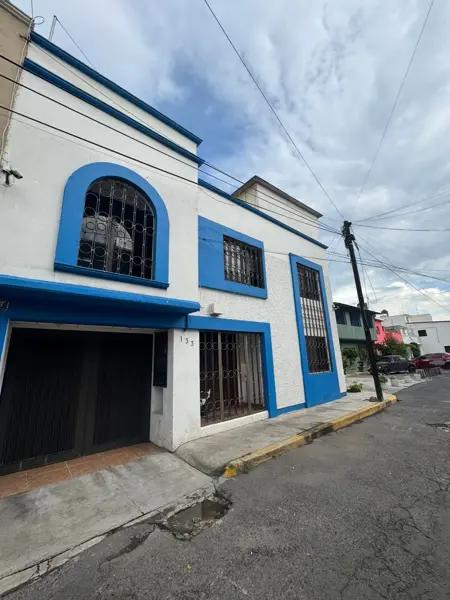 +++ CASA EN VENTA – Amplios espacios para tu familia.+++