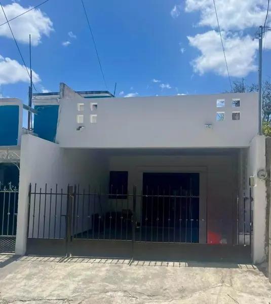| Cómoda casa en el centro | | Cómoda casa en el centro |