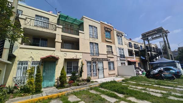 Casa en venta en Valle San Pedro Urbi Villa del Campo, Tecámac, México Casa en venta en Valle San Pedro Urbi Villa del Campo, Tecámac, México