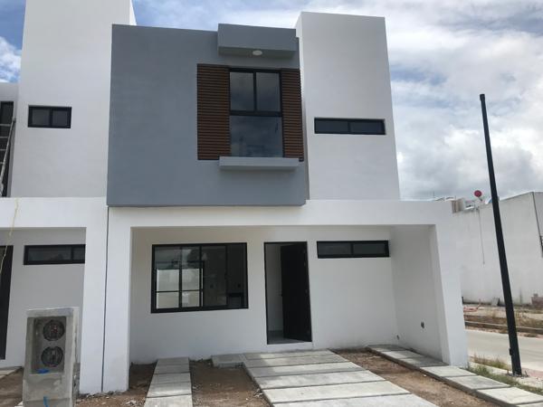 CASA EN VENTA EN SAN JUAN DEL RÍO QUERETARO