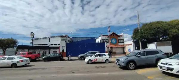 Bodega Comercial en Venta en Zinacantepec, sobre Avenida Adolfo López Mateos
