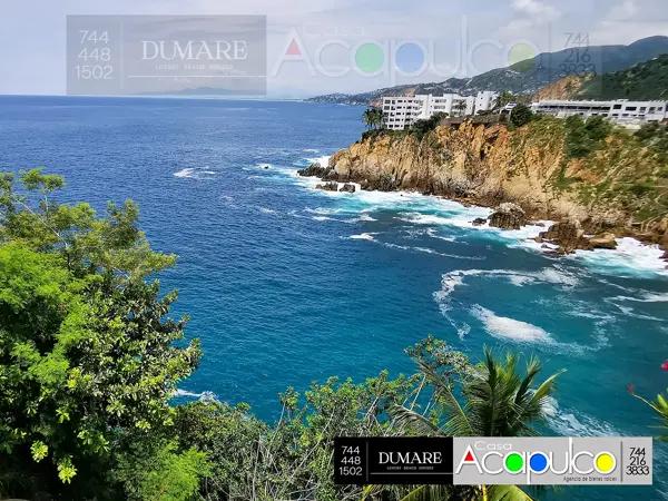 Casa en Venta en Las Playas, Acapulco - Amplia Residencia con Jardín y Alberca Casa en Venta en Las Playas, Acapulco - Amplia Residencia con Jardín y Alberca