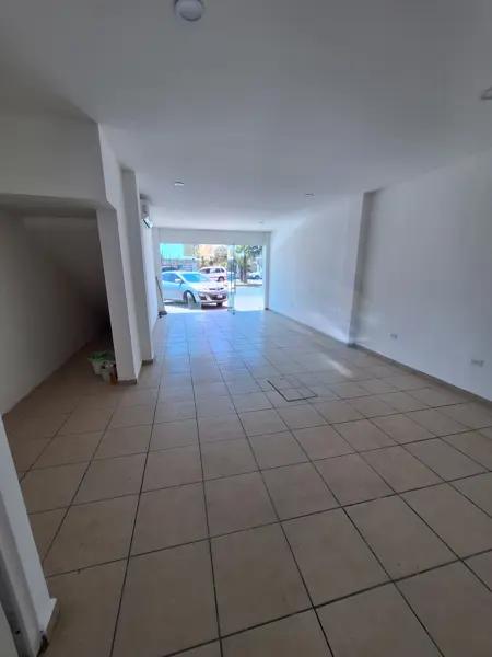 LOCAL EN RENTA 30 M2 APROX A 2 MIN DE LA UADEO EN CULIACAN SINALOA