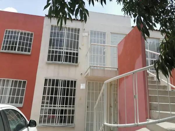 VIVE EN EL MARQUES PERO DENTRO DE LA CIUDAD, DUPLEX PLANTA ALTA EN LA PRADERA