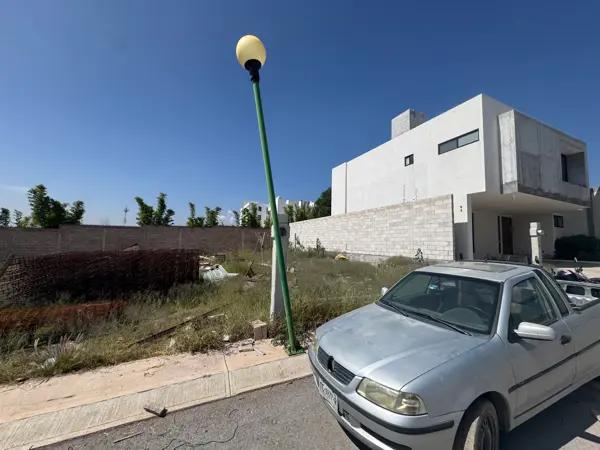 Terreno en privada "La Lomita"