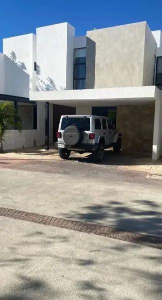 | Hermosa casa residencial, en renta. |