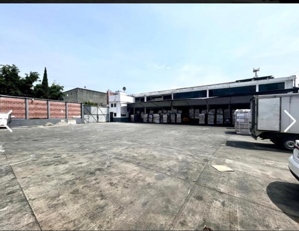 Bodega en Pedregal ylss fuentes fácil acceso