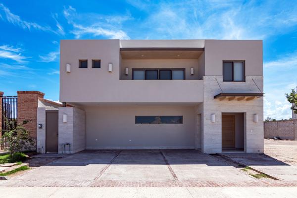 Estrena esta espectacular casa en Fraccionamiento privado