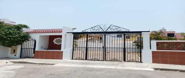 | Espaciosa casa en renta en Francisco de Montejo |