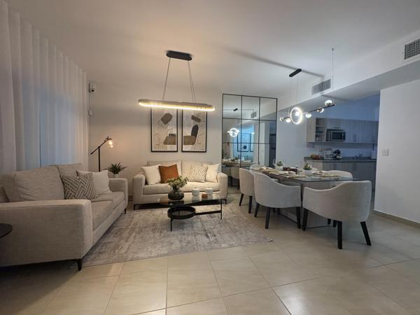 Estrena Casa al Oriente de la Ciudad con opciones a 4 Recamara