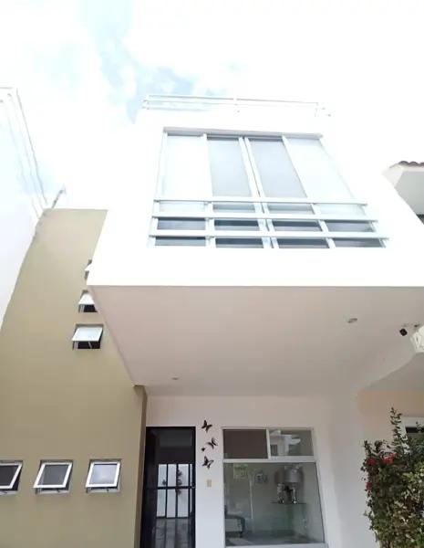 CASA EN VENTA EN EL CANTIL