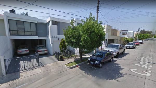 CASA EN VENTA EN LA CALMA, ZAPOPAN-JAL