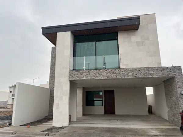 ¡Tu nuevo hogar de lujo te espera en Hacienda Santa Ana al norte de Saltillo!