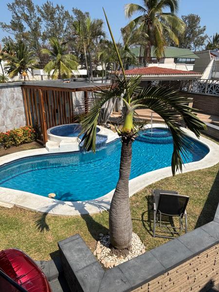 CASA EN AMUEBLADA EN COSTA DE ORO EN RENTA