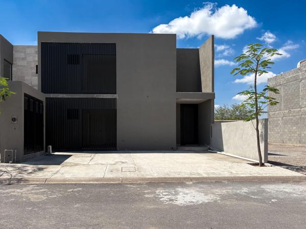 Estrena casa al norte de la ciudad con Recamara en planta baja