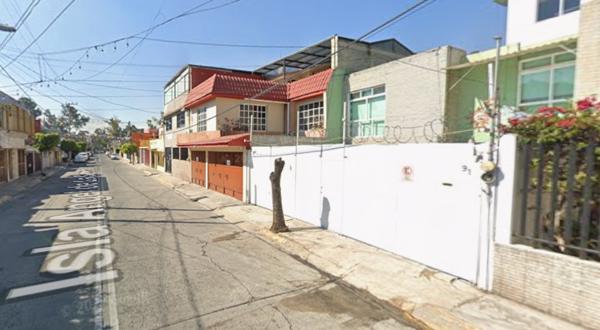 VENDO CASA EN PRADO VALLEJO, TLALNEPANTLA