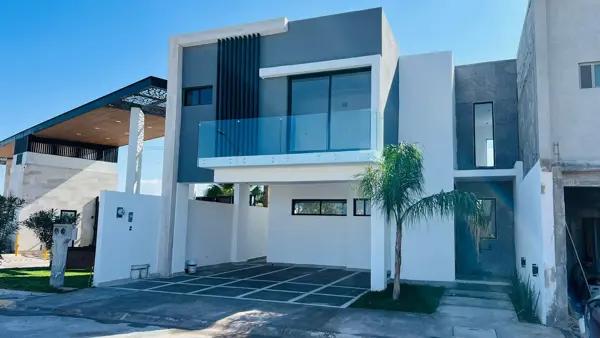 Hermosa casa a excelente precio en cerrada con amenidades