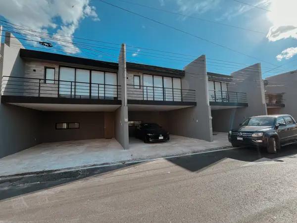| Conoce esta genial townhouse en renta | | Conoce esta genial townhouse en renta |