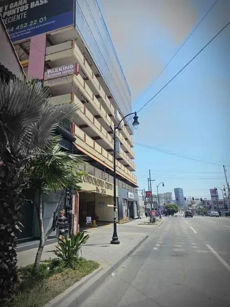 Edificio Comercial en Renta en la Zona Centro de Tijuana, Ideal para Bar o Call Center