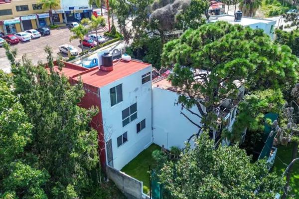 CASA SOLA en venta en Cuernavaca norte. CASA SOLA en venta en Cuernavaca norte.