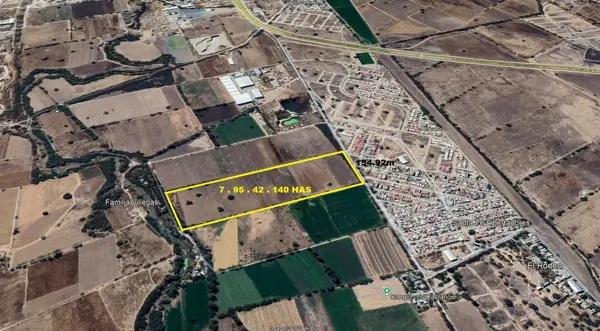 TERRENO EN VENTA FRENTE AL FRACCIONAMIENTO LIBERTADORES TERRENO EN VENTA FRENTE AL FRACCIONAMIENTO LIBERTADORES