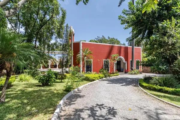 Casa en Venta en Cuernavaca, en un Nivel, Estilo Hacienda Yucateca