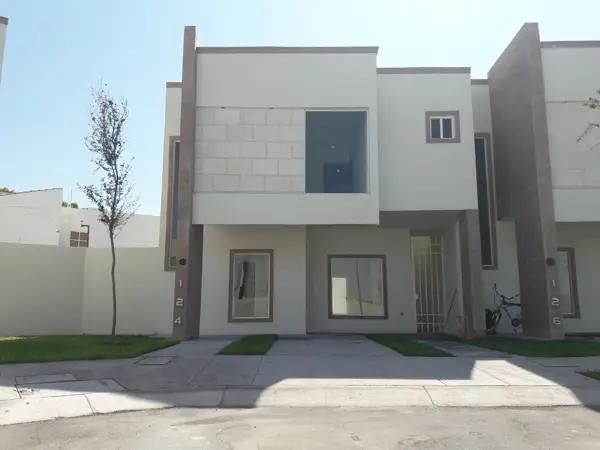 CASA EN VENTA EN FRACC LAS LOMAS EN TORREON COAHUILA CASA EN VENTA EN FRACC LAS LOMAS EN TORREON COAHUILA
