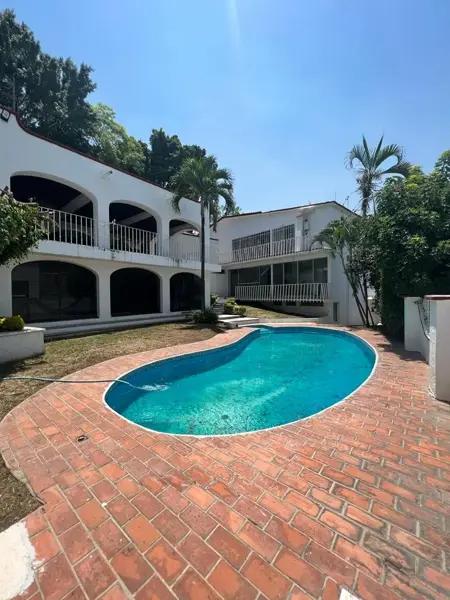 Casa en venta en Club de Golf, Cuernavaca, Morelos Casa en venta en Club de Golf, Cuernavaca, Morelos