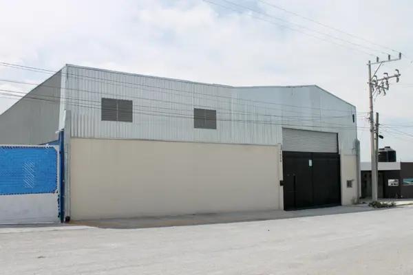 Bodega industrial RENTA a 200m de Lib. Óscar Flores Tapia