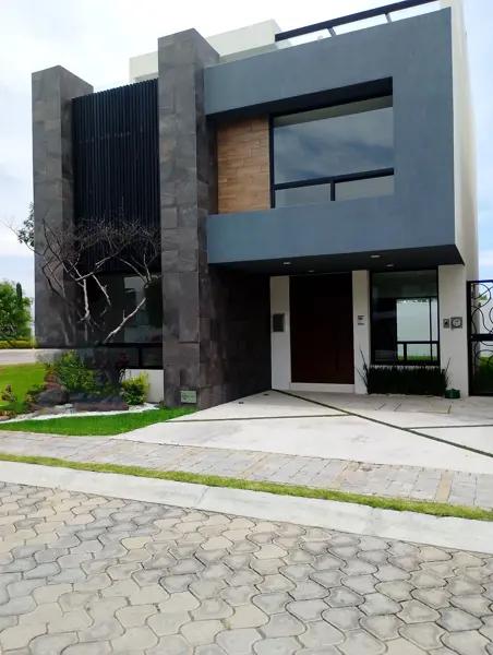 CASA EN ZONA CHEDRAHUI NUEVO CON 4 ALCOBAS 6 BAÑOS