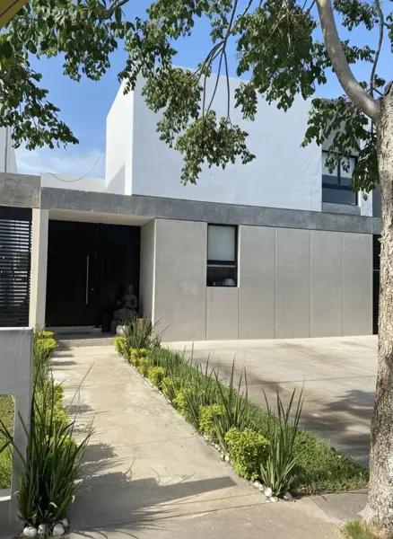 | Hogar nuevo en renta en residencial de Cholul |