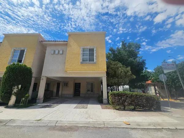 Casa en venta en Ampliación Senderos