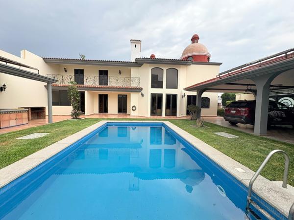 Residencia en Venta! 4 recámaras en San Martinito, zona Angelopolis