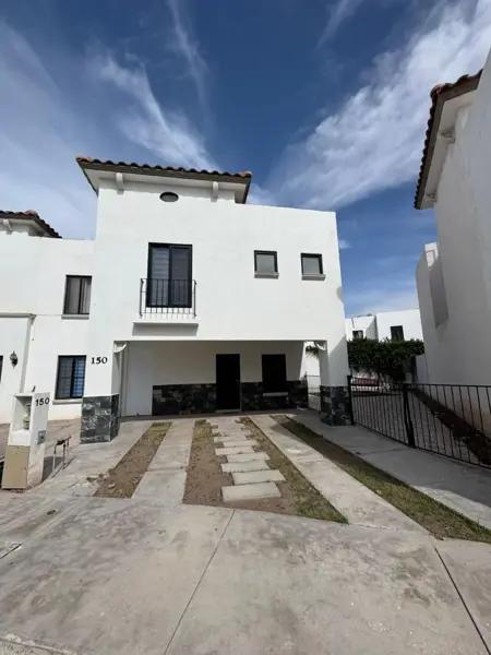 CASA EN RENTA